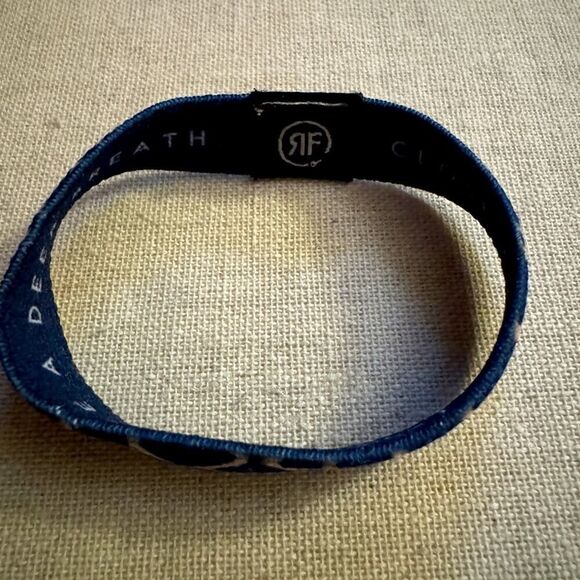 LA Clé Co Refocus motivational stretchy bands NWOT - Picture 2 of 3